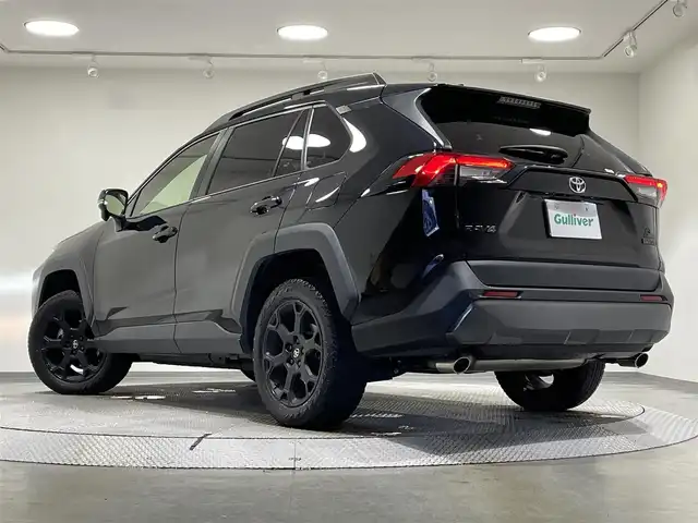 トヨタ ＲＡＶ４ アドベンチャー オフロードPKG 愛知県 2022(令4)年 4.1万km アティチュードブラックマイカ ＡＬＰＩＮＥ９インチナビ　/Bluetooth/ＣａｒＰｌａｙ/フルセグTV/SD/CD・DVD再生/FM/AM)/トヨタセーフティセンス　/　　-プリクラッシュセーフティ/　　-レーントレーニングアシスト/　　-レーダークルーズコントロール/　　-オートマチックハイビーム/　　-ロードサインアシスト/ドライブレコーダー　/ビルトインＥＴＣ　/ＬＥＤヘッドライト　/バックカメラ　/クリアランスソナー/ブラインドスポットモニター/パワーシート　/ルーフレール/純正フロアマット　/フォグランプ/プッシュスタート/　　-スマートキー
