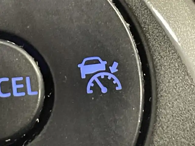 トヨタ ＲＡＶ４ アドベンチャー オフロードPKG 愛知県 2022(令4)年 4.1万km アティチュードブラックマイカ ＡＬＰＩＮＥ９インチナビ　/Bluetooth/ＣａｒＰｌａｙ/フルセグTV/SD/CD・DVD再生/FM/AM)/トヨタセーフティセンス　/　　-プリクラッシュセーフティ/　　-レーントレーニングアシスト/　　-レーダークルーズコントロール/　　-オートマチックハイビーム/　　-ロードサインアシスト/ドライブレコーダー　/ビルトインＥＴＣ　/ＬＥＤヘッドライト　/バックカメラ　/クリアランスソナー/ブラインドスポットモニター/パワーシート　/ルーフレール/純正フロアマット　/フォグランプ/プッシュスタート/　　-スマートキー