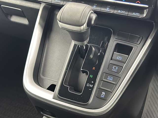 トヨタ ヴォクシー S－Z 大阪府 2022(令4)年 3.2万km アティチュードブラックマイカ 純正10.5インチディスプレイオーディオ(ナビ有)/【フルセグTV/Bluetooth/HDMI/CD/DVD】/純正14インチ後席モニター/快適利便パッケージ/パワーバックドア/後席オットマン/ハンズフリーデュアルパワースライドドア/ステアリングヒーター/nanoe/両側パワースライドドア/トヨタセーフティセンス/プリクラッシュセーフティ/パーキングサポートブレーキ/レーダークルーズコントロール/レーンキープアシスト/オートマチックハイビーム/前後コーナーセンサー/バックカメラ/ハーフレザーシート/前後シートヒーター/ステアリングヒーター/LEDヘッドライト/スマートキー