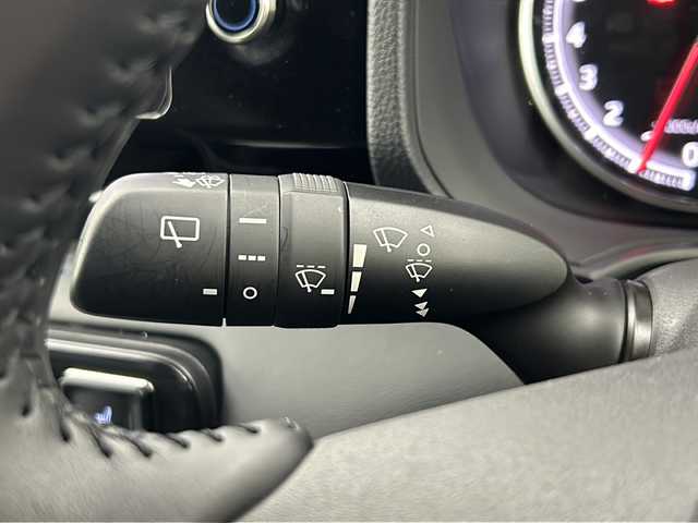 トヨタ ヴォクシー S－Z 大阪府 2022(令4)年 3.2万km アティチュードブラックマイカ 純正10.5インチディスプレイオーディオ(ナビ有)/【フルセグTV/Bluetooth/HDMI/CD/DVD】/純正14インチ後席モニター/快適利便パッケージ/パワーバックドア/後席オットマン/ハンズフリーデュアルパワースライドドア/ステアリングヒーター/nanoe/両側パワースライドドア/トヨタセーフティセンス/プリクラッシュセーフティ/パーキングサポートブレーキ/レーダークルーズコントロール/レーンキープアシスト/オートマチックハイビーム/前後コーナーセンサー/バックカメラ/ハーフレザーシート/前後シートヒーター/ステアリングヒーター/LEDヘッドライト/スマートキー