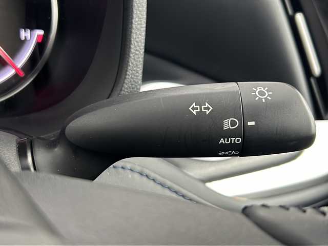 トヨタ ヴォクシー S－Z 大阪府 2022(令4)年 3.2万km アティチュードブラックマイカ 純正10.5インチディスプレイオーディオ(ナビ有)/【フルセグTV/Bluetooth/HDMI/CD/DVD】/純正14インチ後席モニター/快適利便パッケージ/パワーバックドア/後席オットマン/ハンズフリーデュアルパワースライドドア/ステアリングヒーター/nanoe/両側パワースライドドア/トヨタセーフティセンス/プリクラッシュセーフティ/パーキングサポートブレーキ/レーダークルーズコントロール/レーンキープアシスト/オートマチックハイビーム/前後コーナーセンサー/バックカメラ/ハーフレザーシート/前後シートヒーター/ステアリングヒーター/LEDヘッドライト/スマートキー