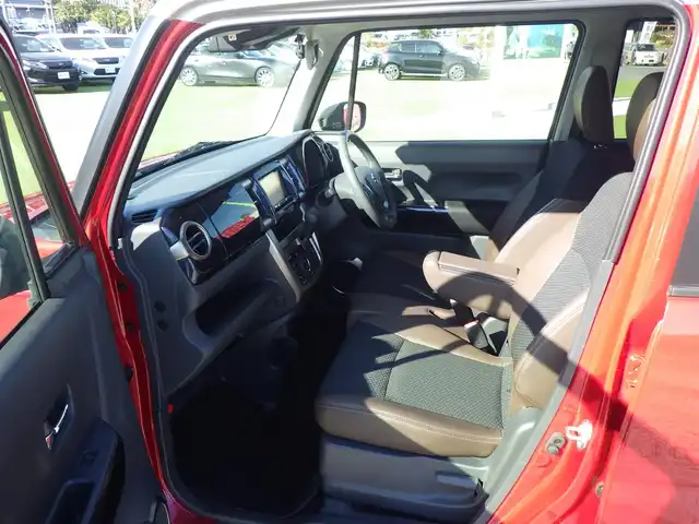 スズキ ハスラー Jスタイル Ⅲ 千葉県 2018(平30)年 2.4万km フェニックスレッドパール/スチールシルバー2トーン スズキセーフティサポート/アイドリングストップ/社外メモリーナビ/地デジTV/【DVD/CD再生機能　Bluetooth接続】/全方位モニター/ドライブレコーダー（前後撮影）/ハーフレザーシート/前席シートヒーター/革巻きステアリング/HIDヘッドライト/フォグライト/ウインカーミラー/純正15インチアルミホイル/スマートキー