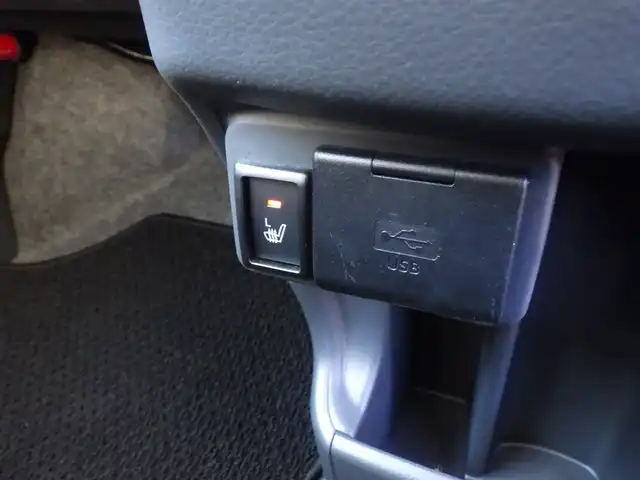 スズキ ハスラー Jスタイル Ⅲ 千葉県 2018(平30)年 2.4万km フェニックスレッドパール/スチールシルバー2トーン スズキセーフティサポート/アイドリングストップ/社外メモリーナビ/地デジTV/【DVD/CD再生機能　Bluetooth接続】/全方位モニター/ドライブレコーダー（前後撮影）/ハーフレザーシート/前席シートヒーター/革巻きステアリング/HIDヘッドライト/フォグライト/ウインカーミラー/純正15インチアルミホイル/スマートキー