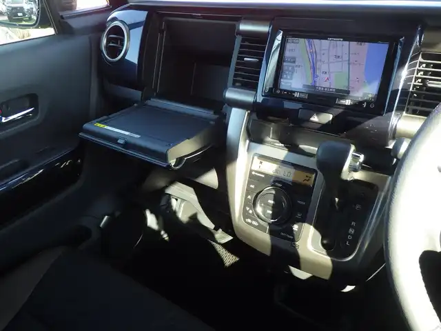 スズキ ハスラー Jスタイル Ⅲ 千葉県 2018(平30)年 2.4万km フェニックスレッドパール/スチールシルバー2トーン スズキセーフティサポート/アイドリングストップ/社外メモリーナビ/地デジTV/【DVD/CD再生機能　Bluetooth接続】/全方位モニター/ドライブレコーダー（前後撮影）/ハーフレザーシート/前席シートヒーター/革巻きステアリング/HIDヘッドライト/フォグライト/ウインカーミラー/純正15インチアルミホイル/スマートキー