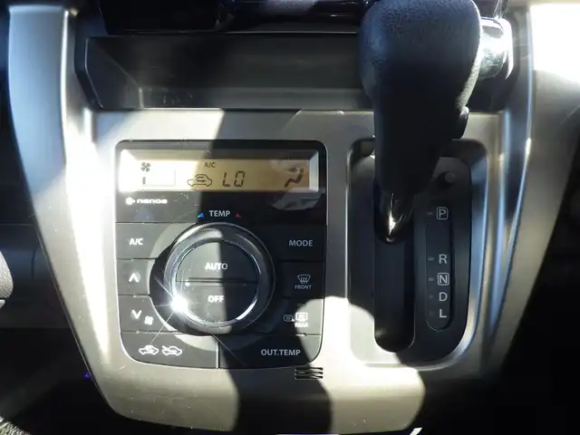 スズキ ハスラー Jスタイル Ⅲ 千葉県 2018(平30)年 2.4万km フェニックスレッドパール/スチールシルバー2トーン スズキセーフティサポート/アイドリングストップ/社外メモリーナビ/地デジTV/【DVD/CD再生機能　Bluetooth接続】/全方位モニター/ドライブレコーダー（前後撮影）/ハーフレザーシート/前席シートヒーター/革巻きステアリング/HIDヘッドライト/フォグライト/ウインカーミラー/純正15インチアルミホイル/スマートキー