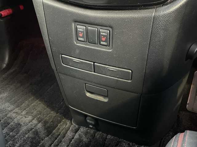 日産 エルグランド 250ハイウェイスター プレミアム 新潟県 2020(令2)年 5.5万km 黒 純正ナビ/(Bluetooth/AM/FM/CD/DVD)/フルセグTV/フリップダウンモニター/オットマン/黒革シート/両側パワースライドドア/レーダークルーズコントロール/アラウンドビューモニター/バックカメラ/フリップダウンモニター/純正18インチアルミホイール付サマータイヤ/シートヒーター(前席)/パワーシート(前席)/ETC/ステアリングスイッチ/プッシュスタート/カラーコード(GAT)