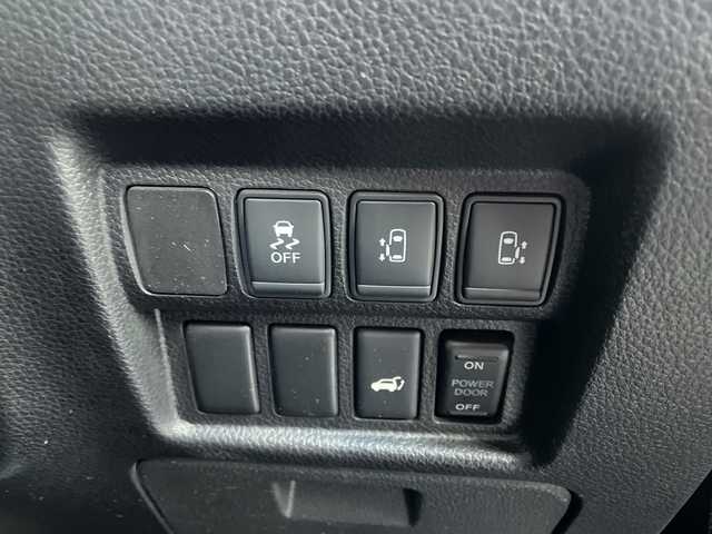 日産 エルグランド 250ハイウェイスター プレミアム 新潟県 2020(令2)年 5.5万km 黒 純正ナビ/(Bluetooth/AM/FM/CD/DVD)/フルセグTV/フリップダウンモニター/オットマン/黒革シート/両側パワースライドドア/レーダークルーズコントロール/アラウンドビューモニター/バックカメラ/フリップダウンモニター/純正18インチアルミホイール付サマータイヤ/シートヒーター(前席)/パワーシート(前席)/ETC/ステアリングスイッチ/プッシュスタート/カラーコード(GAT)