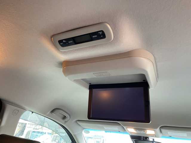 日産 エルグランド 250ハイウェイスター プレミアム 新潟県 2020(令2)年 5.5万km 黒 純正ナビ/(Bluetooth/AM/FM/CD/DVD)/フルセグTV/フリップダウンモニター/オットマン/黒革シート/両側パワースライドドア/レーダークルーズコントロール/アラウンドビューモニター/バックカメラ/フリップダウンモニター/純正18インチアルミホイール付サマータイヤ/シートヒーター(前席)/パワーシート(前席)/ETC/ステアリングスイッチ/プッシュスタート/カラーコード(GAT)