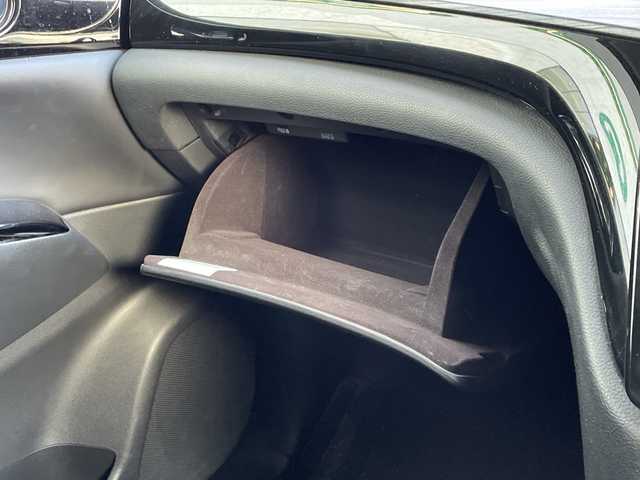 日産 エルグランド 250ハイウェイスター プレミアム 新潟県 2020(令2)年 5.5万km 黒 純正ナビ/(Bluetooth/AM/FM/CD/DVD)/フルセグTV/フリップダウンモニター/オットマン/黒革シート/両側パワースライドドア/レーダークルーズコントロール/アラウンドビューモニター/バックカメラ/フリップダウンモニター/純正18インチアルミホイール付サマータイヤ/シートヒーター(前席)/パワーシート(前席)/ETC/ステアリングスイッチ/プッシュスタート/カラーコード(GAT)