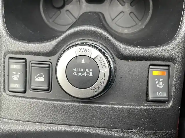 日産 エクストレイル ハイブリッド 20X エマージェンシーブレーキ 山形県 2016(平28)年 7.9万km ダイヤモンドブラック ４WD/衝突被害軽減システム/純正SDナビ/　　【CD　DVD　BT　フルセグ　USB　AUX】/アラウンドビューモニター/電動リアゲート/クルーズコントロール/LEDオートライト/シートヒーター/純正17インチアルミホイール/コーナーセンサー/アイドリングストップ/ステアリングスイッチ/電動格納ウィンカーミラー/フォグランプ/スマートキー×２/ETC