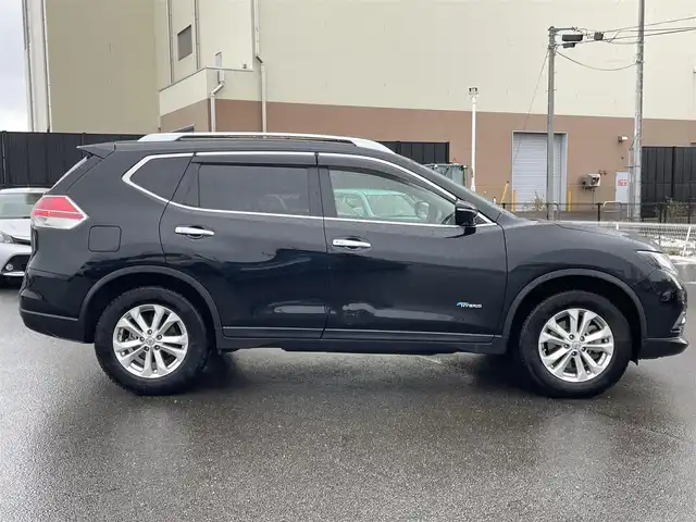 日産 エクストレイル ハイブリッド 20X エマージェンシーブレーキ 山形県 2016(平28)年 7.9万km ダイヤモンドブラック ４WD/衝突被害軽減システム/純正SDナビ/　　【CD　DVD　BT　フルセグ　USB　AUX】/アラウンドビューモニター/電動リアゲート/クルーズコントロール/LEDオートライト/シートヒーター/純正17インチアルミホイール/コーナーセンサー/アイドリングストップ/ステアリングスイッチ/電動格納ウィンカーミラー/フォグランプ/スマートキー×２/ETC