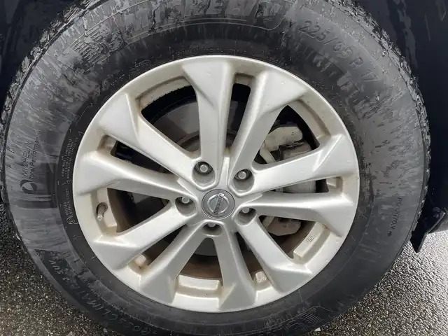 日産 エクストレイル ハイブリッド 20X エマージェンシーブレーキ 山形県 2016(平28)年 7.9万km ダイヤモンドブラック ４WD/衝突被害軽減システム/純正SDナビ/　　【CD　DVD　BT　フルセグ　USB　AUX】/アラウンドビューモニター/電動リアゲート/クルーズコントロール/LEDオートライト/シートヒーター/純正17インチアルミホイール/コーナーセンサー/アイドリングストップ/ステアリングスイッチ/電動格納ウィンカーミラー/フォグランプ/スマートキー×２/ETC