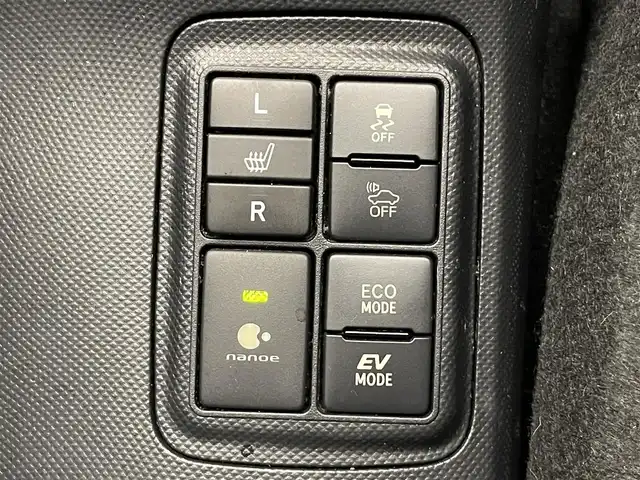 トヨタ アクア S スタイルブラック 愛知県 2016(平28)年 5.8万km ダークブルーマイカ 純正９型ナビ　シートヒーター　バックカメラ　禁煙車　フルセグＴＶ　Ｂｌｕｅｔｏｏｔｈ　ＥＴＣ　プッシュスタート　セーフティセンス　衝突軽減　車線逸脱　オートハイビーム　オートライト　純正フロアマット