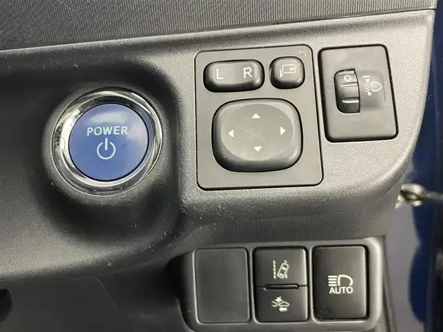 トヨタ アクア S スタイルブラック 愛知県 2016(平28)年 5.8万km ダークブルーマイカ 純正９型ナビ　シートヒーター　バックカメラ　禁煙車　フルセグＴＶ　Ｂｌｕｅｔｏｏｔｈ　ＥＴＣ　プッシュスタート　セーフティセンス　衝突軽減　車線逸脱　オートハイビーム　オートライト　純正フロアマット