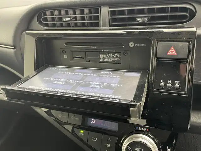 トヨタ アクア S スタイルブラック 愛知県 2016(平28)年 5.8万km ダークブルーマイカ 純正９型ナビ　シートヒーター　バックカメラ　禁煙車　フルセグＴＶ　Ｂｌｕｅｔｏｏｔｈ　ＥＴＣ　プッシュスタート　セーフティセンス　衝突軽減　車線逸脱　オートハイビーム　オートライト　純正フロアマット