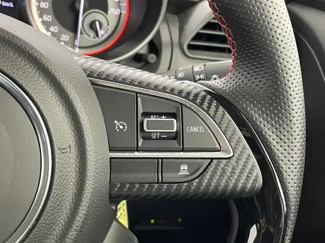 スズキ スイフト スポーツ 埼玉県 2020(令2)年 1.4万km プレミアムシルバーメタリック ケンウッド8インチSDナビ/フルセグTV/CD/DVD/SD/バックカメラ/ETC/プッシュスタート/エマージェンシーブレーキ/LEDヘッドライト/スズキセーフティ・デュアルセンサーサポート/フォグランプ/リアフォグ/クルーズコントロール/D席シートヒーター/ドライブレコーダー前後/純正フューエルリッドカバー