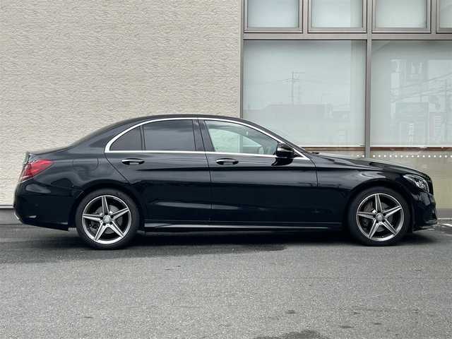 メルセデス・ベンツ Ｃ２００ アバンギャルド AMGライン 大阪府 2015(平27)年 7万km オブシディアンブラック 純正8インチHDDナビ/（フルセグTV/BT/MSV）/バックカメラ/クルーズコントロール/パドルシフト/レーンキープアシスト/ブラインドスポットモニター/前後コーナーセンサー/赤レザーシート/前席シートヒーター/前席パワーシート/メモリシート/純正18インチAW/ETC/保証書/取扱説明書/スペアキー　有