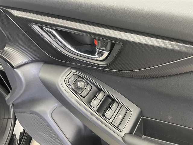 スバル インプレッサ スポーツ 1．6i－Lアイサイト 富山県 2020(令2)年 4.1万km クリスタルブラックシリカ 社外ナビ（AM/FM/BT/CD）/バックカメラ/ETC/オートホールド付電子パーキング/衝突被害軽減システム/レーダークルーズコントロール/レーンキープアシスト/コーナーセンサー/横滑り防止装置/アイドリングストップ/純正アルミホイール/社外フロアマット/オートハロゲンライト/ステアリングスイッチ/パドルシフト/リモコンキー