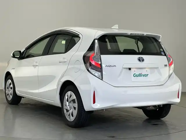 トヨタ アクア L 愛知県 2019(令1)年 3.7万km スーパーホワイトⅡ 社外ＳＤメモリナビ　ラジオ　Ｂｌｕｅｔｏｏｔｈ　バックカメラ　キーレス　ＥＴＣ　社外ドライブレコーダー　電動格納ミラー　社外フロアマット　ドアバイザー　オートエアコン　ヘッドライトレベライザー　禁煙車
