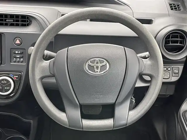 トヨタ アクア L 愛知県 2019(令1)年 3.7万km スーパーホワイトⅡ 社外ＳＤメモリナビ　ラジオ　Ｂｌｕｅｔｏｏｔｈ　バックカメラ　キーレス　ＥＴＣ　社外ドライブレコーダー　電動格納ミラー　社外フロアマット　ドアバイザー　オートエアコン　ヘッドライトレベライザー　禁煙車