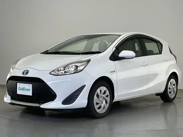 トヨタ アクア L 愛知県 2019(令1)年 3.7万km スーパーホワイトⅡ 社外ＳＤメモリナビ　ラジオ　Ｂｌｕｅｔｏｏｔｈ　バックカメラ　キーレス　ＥＴＣ　社外ドライブレコーダー　電動格納ミラー　社外フロアマット　ドアバイザー　オートエアコン　ヘッドライトレベライザー　禁煙車