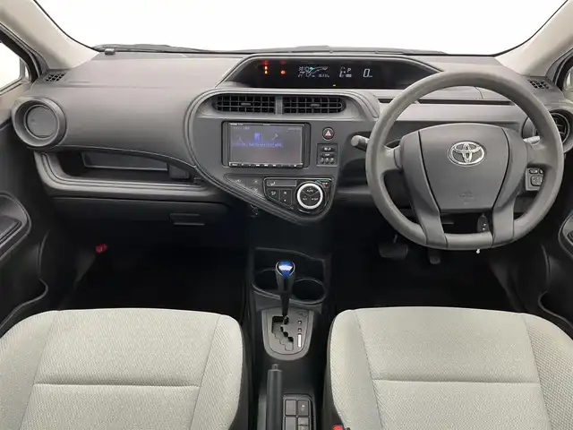 トヨタ アクア L 愛知県 2019(令1)年 3.7万km スーパーホワイトⅡ 社外ＳＤメモリナビ　ラジオ　Ｂｌｕｅｔｏｏｔｈ　バックカメラ　キーレス　ＥＴＣ　社外ドライブレコーダー　電動格納ミラー　社外フロアマット　ドアバイザー　オートエアコン　ヘッドライトレベライザー　禁煙車