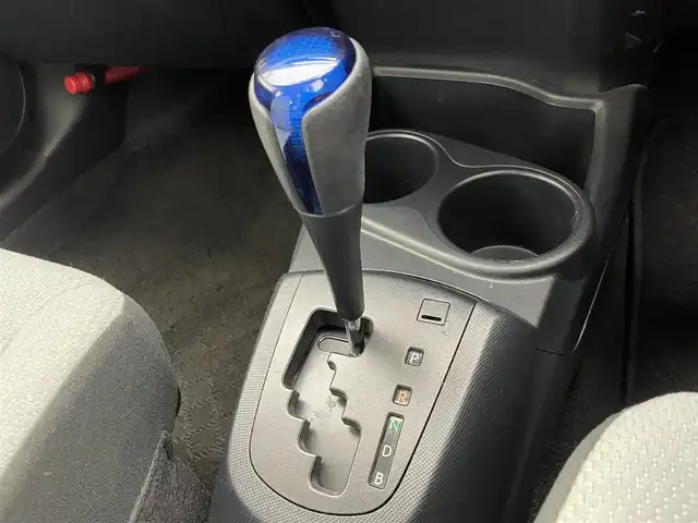 トヨタ アクア L 愛知県 2019(令1)年 3.7万km スーパーホワイトⅡ 社外ＳＤメモリナビ　ラジオ　Ｂｌｕｅｔｏｏｔｈ　バックカメラ　キーレス　ＥＴＣ　社外ドライブレコーダー　電動格納ミラー　社外フロアマット　ドアバイザー　オートエアコン　ヘッドライトレベライザー　禁煙車