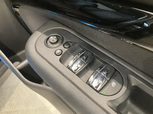 ＭＩＮＩ ミニ クラブマン クーパーD 熊本県 2019(令1)年 6.6万km ミッドナイト・ブラック・メタリック ・スマートキー/・プッシュスタート/・インテリジェントセーフティ/・クルーズコントロール(追従式)/・純正HDDナビ/　【Bluetooth・USB・MSV】/・バックカメラ/・ETC/・ドライブレコーダー(前後録画)/・LEDヘッドランプ/・LEDフォグランプ/・純正マット