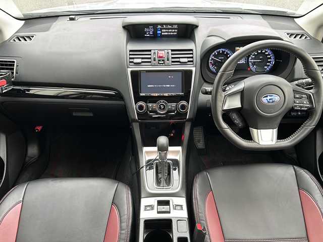 スバル レヴォーグ 1．6GT アイサイト 山形県 2014(平26)年 8.1万km アイスシルバーメタリック 4WD/衝突被害軽減システム/純正ナビ/（Bluetooth/CD/DVD)/レーダークルーズコントロール/電動パーキングブレーキ/アイサイト/ステアリングスイッチ/DN席パワーシート/パドルシフト/フォグランプ/ヒルコントロールアシスト/電動格納ミラー/ウィンカーミラー/ビルトインETC/革ステアリング/革調シートカバー/スペアキー/スマートキー