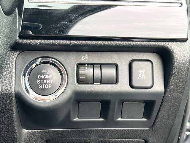スバル レヴォーグ 1．6GT アイサイト 山形県 2014(平26)年 8.1万km アイスシルバーメタリック 4WD/衝突被害軽減システム/純正ナビ/（Bluetooth/CD/DVD)/レーダークルーズコントロール/電動パーキングブレーキ/アイサイト/ステアリングスイッチ/DN席パワーシート/パドルシフト/フォグランプ/ヒルコントロールアシスト/電動格納ミラー/ウィンカーミラー/ビルトインETC/革ステアリング/革調シートカバー/スペアキー/スマートキー