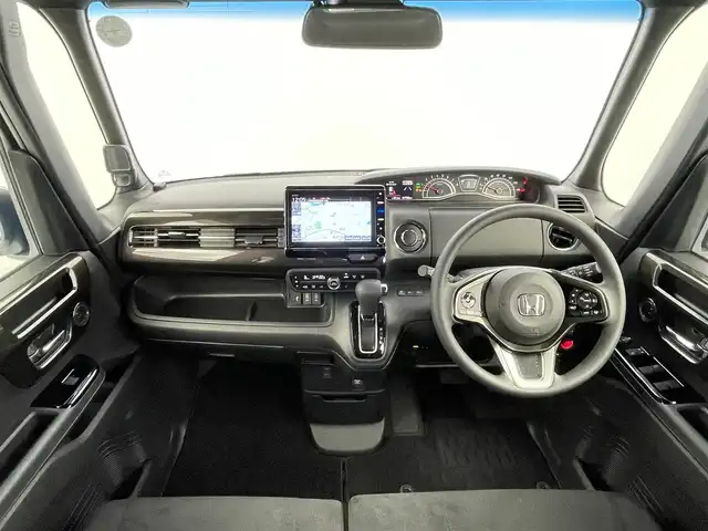 ホンダ Ｎ ＢＯＸ カスタム G L ホンダセンシング 千葉県 2020(令2)年 1.8万km プラチナホワイトパール Gathers純正ナビ/フルセグTV　Bluetooth　CD　DVD/バックカメラ/ビルトインETC/ホンダセンシング/・衝突軽減ブレーキ/・誤発進抑制機能/・先行車発進お知らせ機能/・アダプティブクルーズコントロール/リアコーナーセンサー/オートリトラミラー/オートライト/片側パワースライドドア/前席シートヒーター/純正アルミホイール/ステアリングスイッチ/リアサンバイザー/電動格納ミラー/スマートキー/プッシュスタート