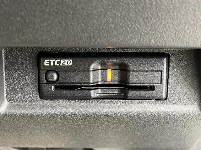 スズキ ジムニー シエラ JC 群馬県 2022(令4)年 2.5万km ピュアホワイトP 4WD/5速MT/社外9インチSDナビ/フルセグTV/CD/DVD/BT/USB/AUX/SD/バックカメラ/デュアルセンサーブレーキサポート/誤発進抑制機能/車線逸脱警報/標識認識機能/ふらつき警報機能/先行車発進お知らせ機能/オートマチックハイビーム/ヘッドライトウォッシャー/前席シートヒーター/ETC/革巻きステアリング/ステアリングスイッチ/LEDヘッドライト/プッシュスタート/スマートキー