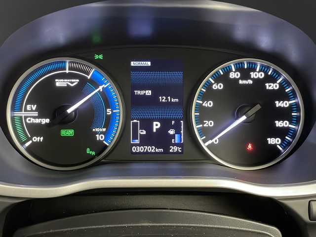 三菱 エクリプス クロス ＰＨＥＶ P 道央・札幌 2021(令3)年 3.1万km ホワイトダイヤモンド ・４WD/PHEV/・電動パノラマサンルーフ/・スポイラーパッケージOP/・スタイリングパッケージOP/・衝突被害軽減ブレーキシステム/・レーダークルーズコントロール/・オートマチックハイビーム[AHB]/・純正ディスプレイオーディオ/・Bluetooth.APPS.フルセグ/・全方位カメラ/バックカメラ/・レザーシート/パワーシート/・全席シートヒーター/・AC100V1500W/・コーナーセンサー/・パドルシフト/ステアリングヒーター/・充電コード