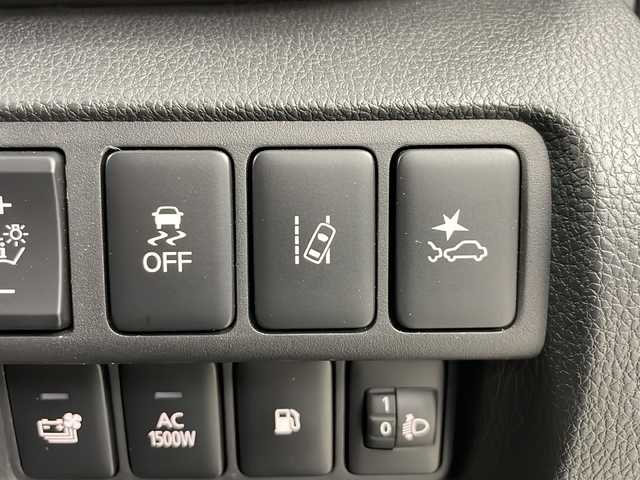 三菱 エクリプス クロス ＰＨＥＶ P 道央・札幌 2021(令3)年 3.1万km ホワイトダイヤモンド ・４WD/PHEV/・電動パノラマサンルーフ/・スポイラーパッケージOP/・スタイリングパッケージOP/・衝突被害軽減ブレーキシステム/・レーダークルーズコントロール/・オートマチックハイビーム[AHB]/・純正ディスプレイオーディオ/・Bluetooth.APPS.フルセグ/・全方位カメラ/バックカメラ/・レザーシート/パワーシート/・全席シートヒーター/・AC100V1500W/・コーナーセンサー/・パドルシフト/ステアリングヒーター/・充電コード
