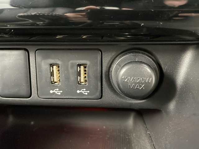 三菱 エクリプス クロス ＰＨＥＶ P 道央・札幌 2021(令3)年 3.1万km ホワイトダイヤモンド ・４WD/PHEV/・電動パノラマサンルーフ/・スポイラーパッケージOP/・スタイリングパッケージOP/・衝突被害軽減ブレーキシステム/・レーダークルーズコントロール/・オートマチックハイビーム[AHB]/・純正ディスプレイオーディオ/・Bluetooth.APPS.フルセグ/・全方位カメラ/バックカメラ/・レザーシート/パワーシート/・全席シートヒーター/・AC100V1500W/・コーナーセンサー/・パドルシフト/ステアリングヒーター/・充電コード