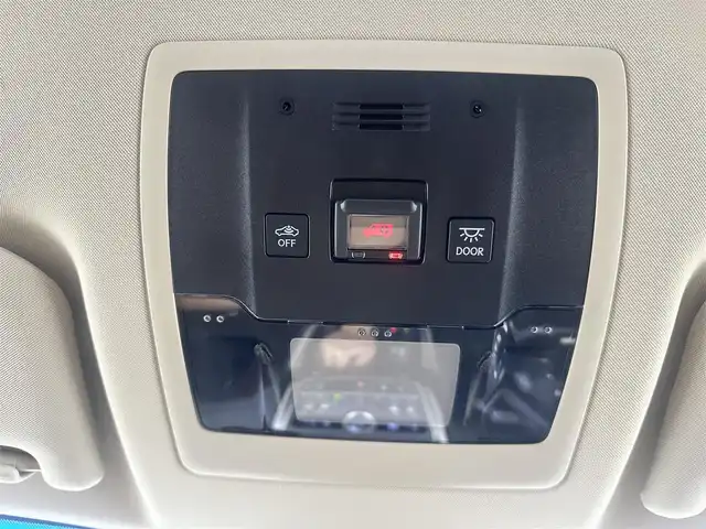 レクサス ＮＸ 300 バージョンL 愛知県 2018(平30)年 3.1万km ソニッククォーツ 純正メモリーナビ/（CD/DVD/BT/フルセグ）/三眼ヘッドライト/パワーバックドア/全席シートヒーター/前席シートクーラー/前席パワーシート/ステアリングヒーター/バックカメラ/ETC2.0/クルーズコントロール/レクサスセーフティシステム/BSM/コーナーセンサー/パドルシフト/純正フロアマット/純正AW