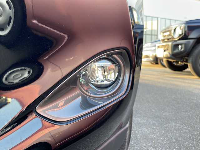 トヨタ ハリアー プレミアム 青森県 2017(平29)年 2.6万km ブラック ・4WD/・純正ナビ/・フルセグTV/・リアカメラ/・Bluetooth/・衝突軽減ブレーキ/・レーンキープアシスト/・レーダークルーズコントロール/・横滑り防止機能/・パワーバックドア/・オートマチックハイビーム/・ハーフレザーシート/・運転席パワーシート/・純正18AW/・ビルトインETC/・スペアキーあり