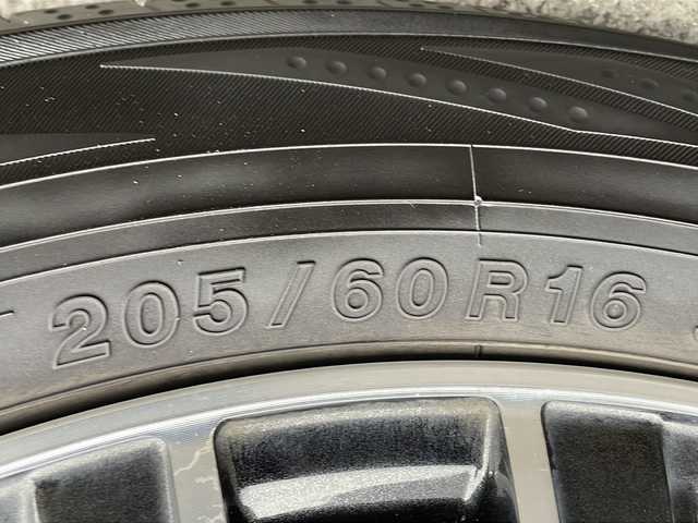 ホンダ ステップワゴン スパーダ Z 青森県 2013(平25)年 8.1万km プレミアムスパークルブラックパール 4WD/純正9インチナビ・フルセグTV/CD・DVD・Bluetooth・SD/バックカメラ/両側パワースライドドア/横滑り防止機能/パドルシフト/ワイパーデアイサー/ビルトインETC/純正エンジンスターター/HIDヘッドライト/フォグライト/ウインカーミラー/社外16インチアルミホイール/スマートキー