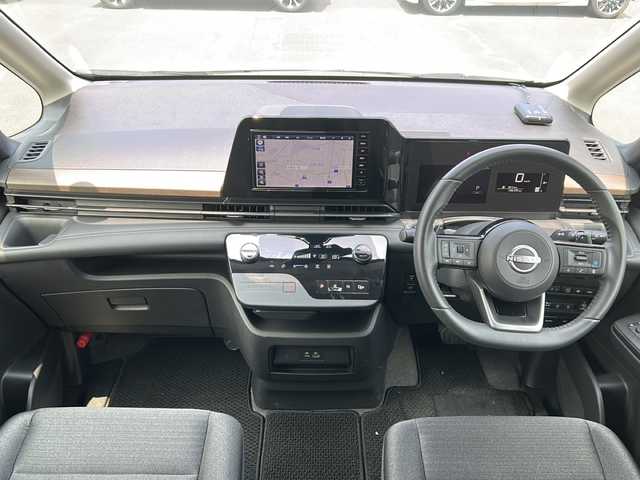 日産 セレナ ハイウェイスター V Vセレクション 茨城県 2024(令6)年 1.4万km プリズムホワイト プロパイロット/純正9インチメーカーナビ/AM/FM/BT/HDMI/アラウンドビューモニター/バックカメラ/前後コーナーセンサー/横滑り防止装置/衝突被害軽減システム/盗難防止装置/レーンキープアシスト/両側パワースライドドア/LEDオートライト/追従機能付きクルーズコントロール/パドルシフト/ステアリングリモコン/パドルシフト/アイドリングストップ/USBポート/スマートキー/プッシュスタート/ETC/禁煙車