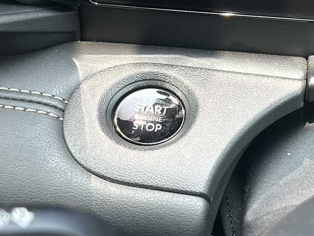 日産 セレナ ハイウェイスター V Vセレクション 茨城県 2024(令6)年 1.4万km プリズムホワイト プロパイロット/純正9インチメーカーナビ/AM/FM/BT/HDMI/アラウンドビューモニター/バックカメラ/前後コーナーセンサー/横滑り防止装置/衝突被害軽減システム/盗難防止装置/レーンキープアシスト/両側パワースライドドア/LEDオートライト/追従機能付きクルーズコントロール/パドルシフト/ステアリングリモコン/パドルシフト/アイドリングストップ/USBポート/スマートキー/プッシュスタート/ETC/禁煙車