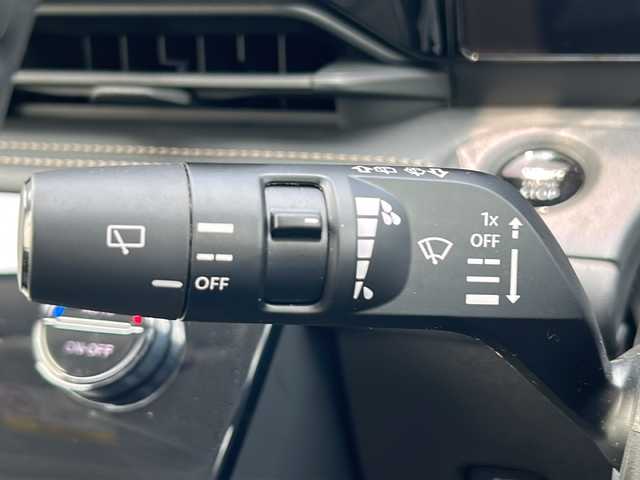 日産 セレナ ハイウェイスター V Vセレクション 茨城県 2024(令6)年 1.4万km プリズムホワイト プロパイロット/純正9インチメーカーナビ/AM/FM/BT/HDMI/アラウンドビューモニター/バックカメラ/前後コーナーセンサー/横滑り防止装置/衝突被害軽減システム/盗難防止装置/レーンキープアシスト/両側パワースライドドア/LEDオートライト/追従機能付きクルーズコントロール/パドルシフト/ステアリングリモコン/パドルシフト/アイドリングストップ/USBポート/スマートキー/プッシュスタート/ETC/禁煙車