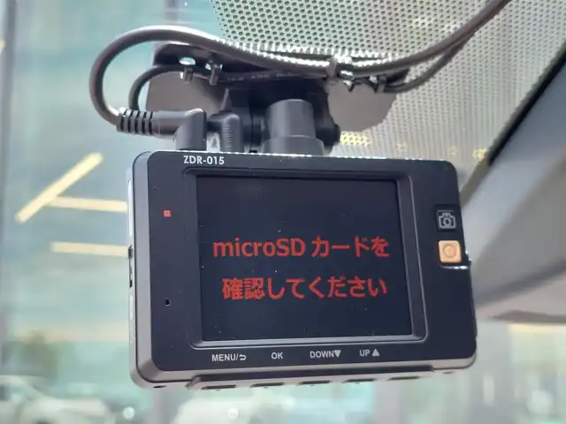 トヨタ シエンタ ハイブリッド ファンベースG 東京都 2019(平31)年 2.5万km ブラックマイカ/センシュアルレッドマイカ パノラミックビューモニター/純正ナビ〈NSCN-W68〉　/・Bluetooth/・フルセグTV/・CD/DVD/バックカメラ/ビルトインETC/ハーフレザーシート/シートヒーター/ステアリングヒーター/両側パワースライドドア/純正15インチアルミホイール/LEDヘッドライト/プリクラッシュセーフティ/レーンディパーチャーアラート/クルーズコントロール/オートハイビーム/スマートキー