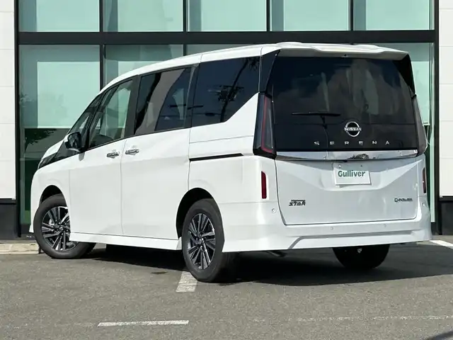 日産 セレナ e－パワー ハイウェイスター V 和歌山県 2025(令7)年 0.1千km プリズムホワイト 純正12.3インチナビ/全方位カメラ/フルセグTV/BT/HDMI/衝突被害軽減ブレーキ/レーンキープアシスト/レーダークルーズコントロール/前後コーナーセンサー/オートライト/ブラインドスポットモニター/レーンキープアシスト/ビルトインETC2.0/前後ドラレコ/両側パワスラ/ハンズフリーオートスライド/置くだけ充電器/デジタルインナーミラー/LEDヘッドライト/フォグランプ/ステアリングリモコン/オートホールド