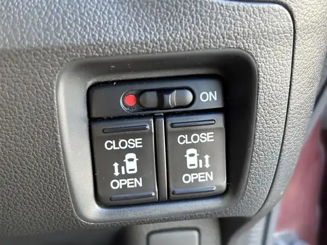 ホンダ Ｎ ＢＯＸ カスタム ターボ SSパッケージ 大分県 2016(平28)年 6.9万km プレミアムディープロッソパール ・パイオニア製8インチナビ/・フルセグ/・バックカメラ/・純正ビルトインETC/・ステアリングスイッチ/・両側パワースライドドア/・シティブレーキアクティブシステム(衝突軽減)/・パーキングセンサー/・オートリトラクタブルミラー/・HIDヘッドライト/・LEDフォグライト/・純正15インチAW/・ハーフレザーシート/・純正フロアマット/・スペアキーx1
