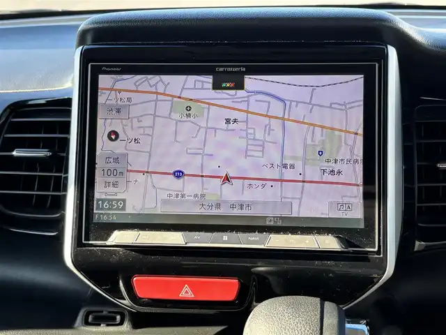 ホンダ Ｎ ＢＯＸ カスタム ターボ SSパッケージ 大分県 2016(平28)年 6.9万km プレミアムディープロッソパール ・パイオニア製8インチナビ/・フルセグ/・バックカメラ/・純正ビルトインETC/・ステアリングスイッチ/・両側パワースライドドア/・シティブレーキアクティブシステム(衝突軽減)/・パーキングセンサー/・オートリトラクタブルミラー/・HIDヘッドライト/・LEDフォグライト/・純正15インチAW/・ハーフレザーシート/・純正フロアマット/・スペアキーx1
