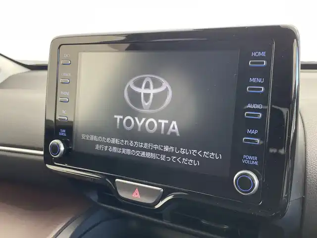 トヨタ ヤリスクロス ハイブリッド Z 新潟県 2021(令3)年 5.5万km ホワイトパールクリスタルシャイン メーカー純正ディスプレイオーディオ/ナビキット/(Fm.AM.Bluetooth.ミラキャスト)/バックカメラ/トヨタセーフティセンス/・プリクラッシュセーフティ/・レーンキープアシスト/・レーダークルーズコントロール/・オートマチックハイビーム/革巻きステアリング/ステアリングリモコン/LEDオートライト/電動格納ウィンカーミラー/前後ドライブレコーダー/電子制御パーキングブレーキ/ブレーキホールド/プッシュスタート/スマートキー×2/純正フロアマット
