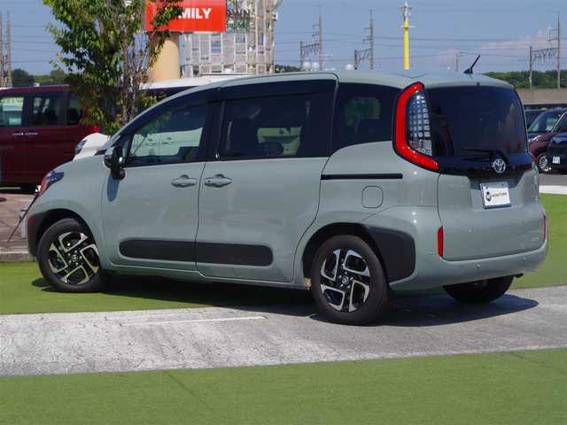 トヨタ シエンタ Z 千葉県 2022(令4)年 0.7万km アーバンカーキ Toyota Safety Sense/・プリクラッシュセーフティ/・レーンディパーチャーアラート/・オートハイビーム/・レーダークルーズコントロール/・ブラインドスポットモニター/・RCTA（リヤクロストラフィックアラート）/両側パワースライドドア/10.5インチ純正コネクティッドナビ/地デジTV/【Bluetooth接続】/パノラミックビューモニター/前席シートヒーター/革巻きステアリング/ステアリングヒーター/ステアリングスイッチ/ETC（2.0）/LEDヘッドライト/ウインカーミラー/クリアランスソナー/純正15インチアルミホイル/サイド/カーテンエアバッグ/スマートキー
