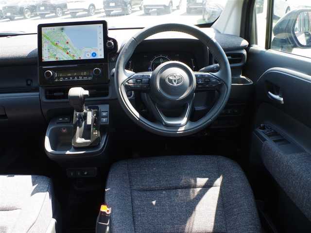 トヨタ シエンタ Z 千葉県 2022(令4)年 0.7万km アーバンカーキ Toyota Safety Sense/・プリクラッシュセーフティ/・レーンディパーチャーアラート/・オートハイビーム/・レーダークルーズコントロール/・ブラインドスポットモニター/・RCTA（リヤクロストラフィックアラート）/両側パワースライドドア/10.5インチ純正コネクティッドナビ/地デジTV/【Bluetooth接続】/パノラミックビューモニター/前席シートヒーター/革巻きステアリング/ステアリングヒーター/ステアリングスイッチ/ETC（2.0）/LEDヘッドライト/ウインカーミラー/クリアランスソナー/純正15インチアルミホイル/サイド/カーテンエアバッグ/スマートキー