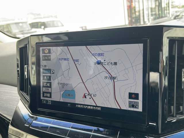 日産 エルグランド 250HWS プレミアム アーバンクロム 大阪府 2022(令4)年 5万km ピュアホワイトパール ワンオーナー　エマージェンシーブレーキ　両側パワースライドドア　１０型純正ナビ　全周囲カメラ　ＣＤ　ＤＶＤ　ＢＴ　Ｂｌｕ－ｒａｙ　後席モニター　レザーシート　前席パワーシート　前席シートヒーター　BSM　レーダークルーズコントロール　パワーバックドア　プラズマクラスター　前方純正ドライブレコーダー　前後コーナーセンサー　3点エアバッグ　LEDヘッドライト　ETC　スペアキー　