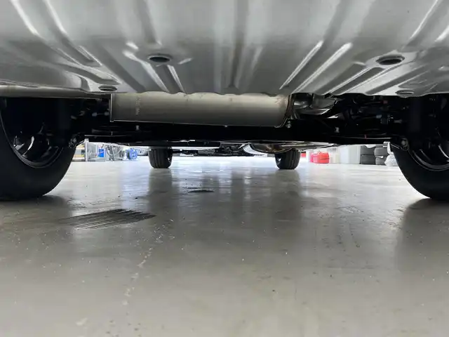 日産 セレナ e－パワー ハイウェイスター V 滋賀県 2025(令7)年 0.1千km プリズムホワイト 登録済未使用車/純正12.3型ナビ/（フルセグTV/HDMI/BT/USB/FM/AM）/インテリジェントエマージェンシーブレーキ/インテリジェントFCW（前方衝突予測警報）/インテリジェントLI（車線逸脱防止支援）/LDW（車線逸脱警報）/ハイビームアシスト/BSW（後側方車両検知警報）/RCTA（後退時車両検知警報）/インテリジェントDA（ふらつき警報）/標識検知機能/SOSコール/純正フリップダウンモニター/インテリジェントアラウンドビューモニター/ビルトインETC2.0/インテリジェントルームミラー/前後ドライブレコーダー/両側パワースライドドア/前後ソナー/ハーフレザーシート/置くだけ充電/電動パーキングブレーキ/LEDヘッドライト/純正16インチAW